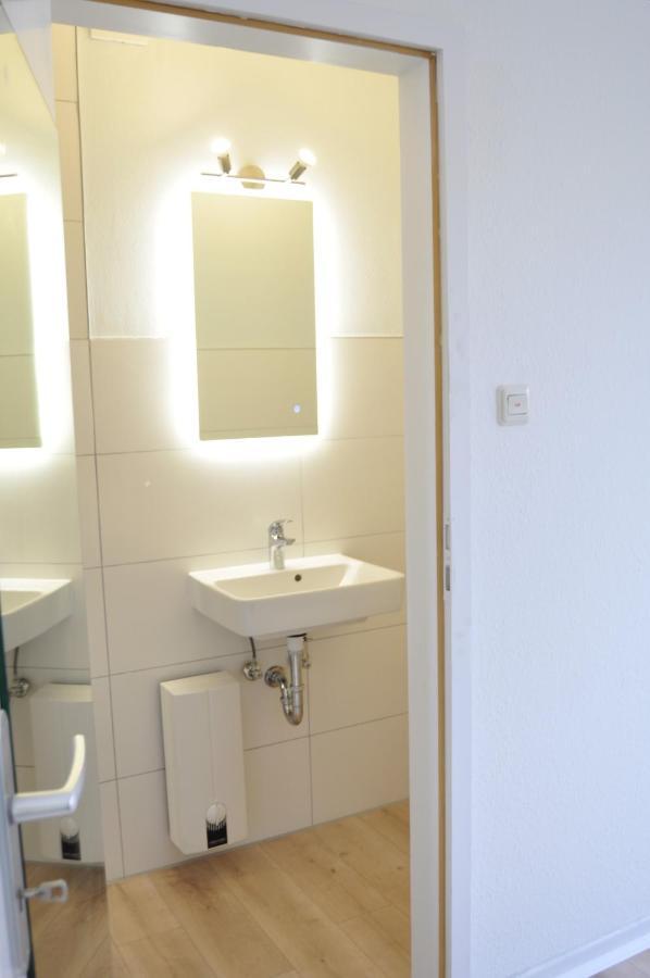 Akram Appartement II - Studio - Zentral Und Ruhig Хильдесхайм Экстерьер фото